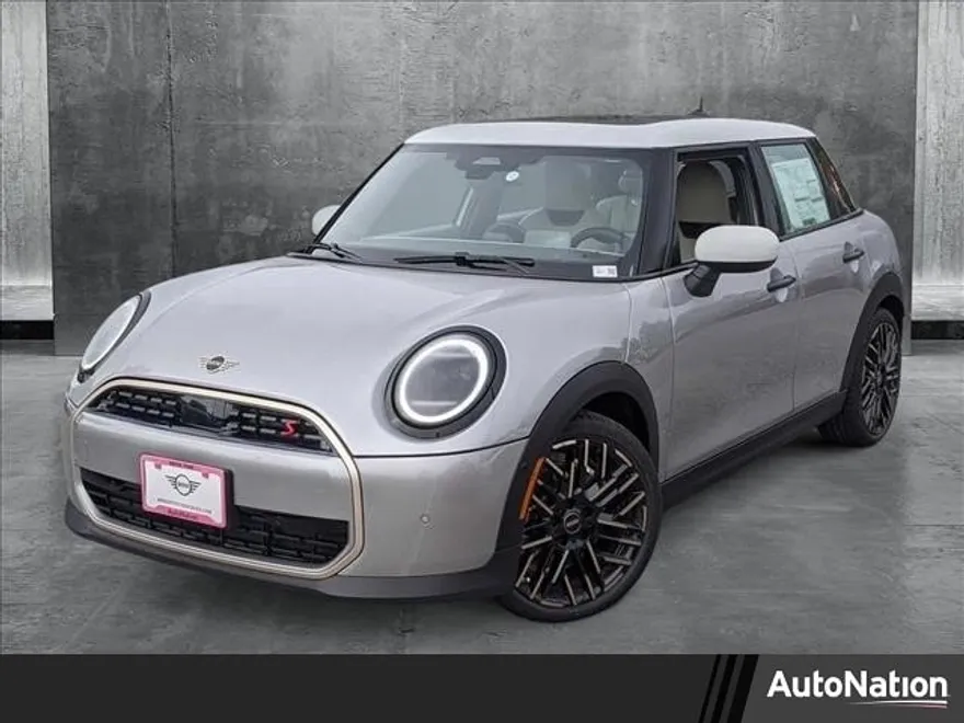 2025 Mini Cooper 4 Door Hardtop Signature photo 1