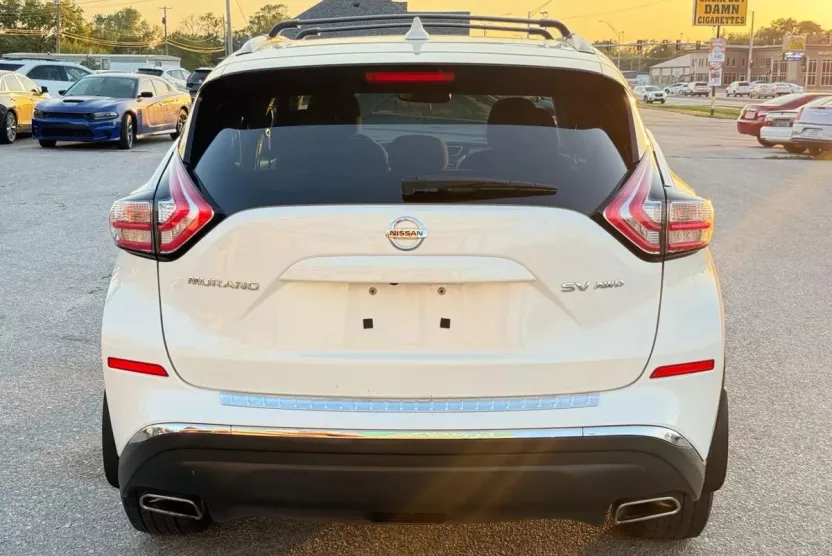 2018 Nissan Murano SV photo 1