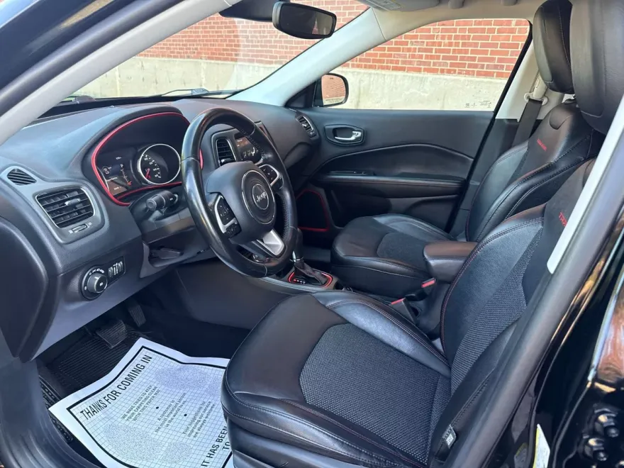2020 Jeep Compass Trailhawk photo 1
