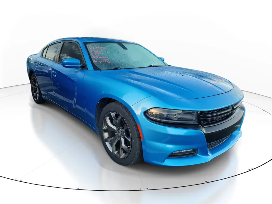 2016 Dodge Charger SXT photo 1