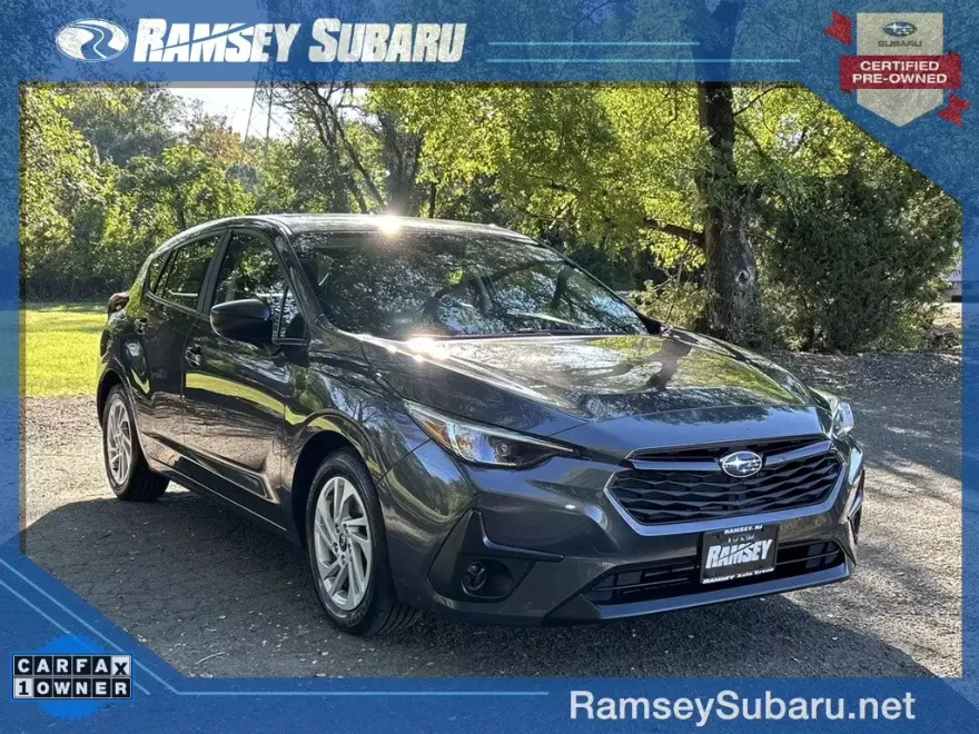 2025 Subaru Impreza Base photo 1