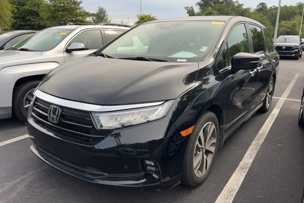2022 Honda Odyssey Touring photo 1