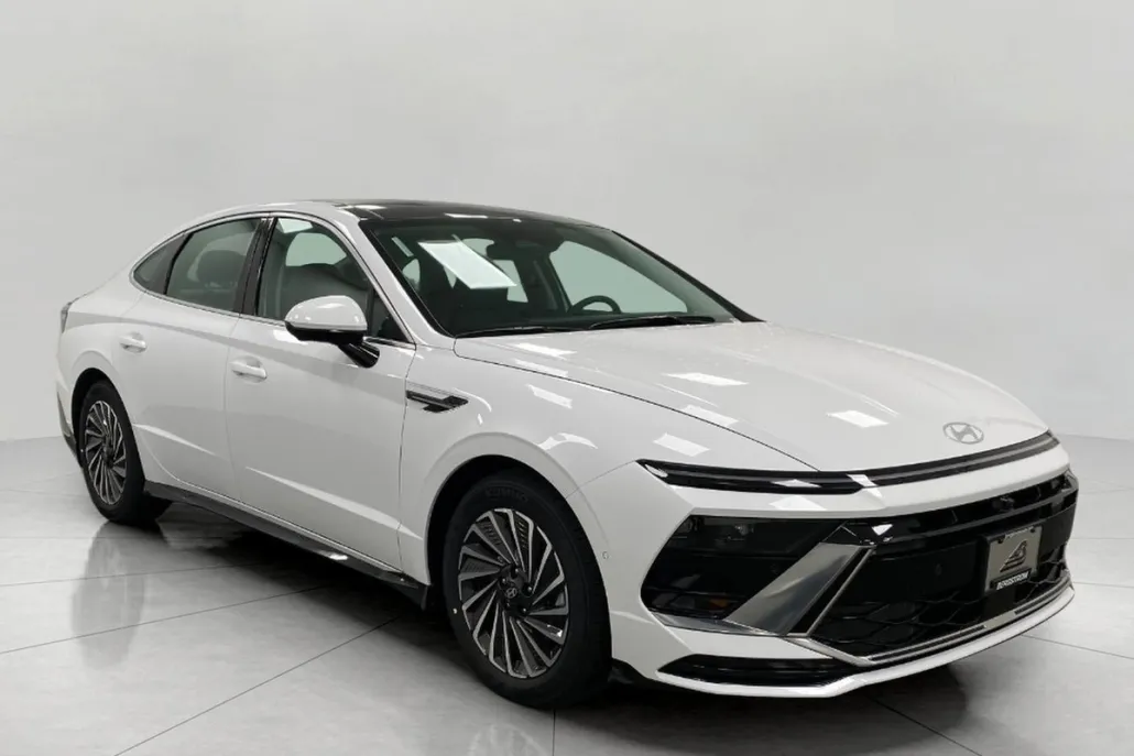 2025 Hyundai Sonata Hybrid Limited photo 1