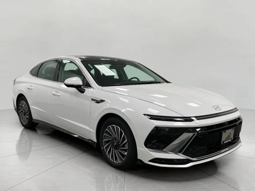 2025 Hyundai Sonata Hybrid Limited photo 1