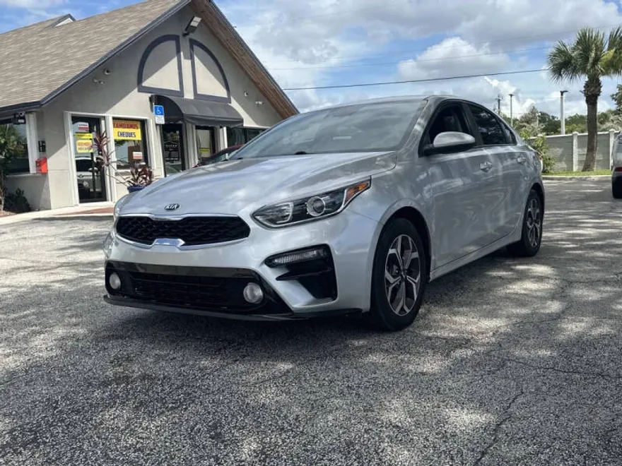 2020 Kia Forte LXS photo 1
