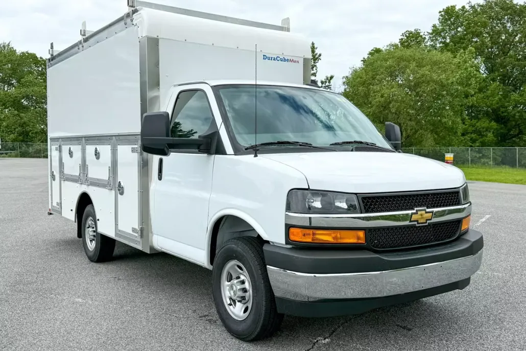 2025 Chevrolet Express 3500 Cutaway Van photo 1