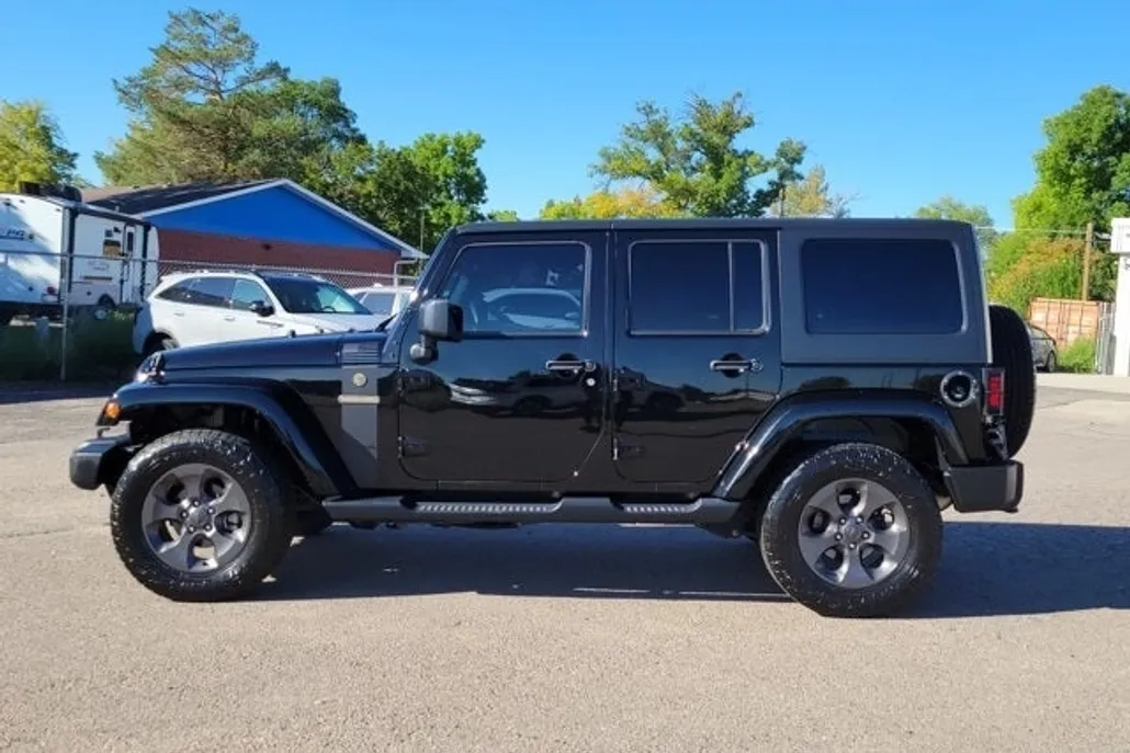 2017 Jeep Wrangler Unlimited Freedom photo 1