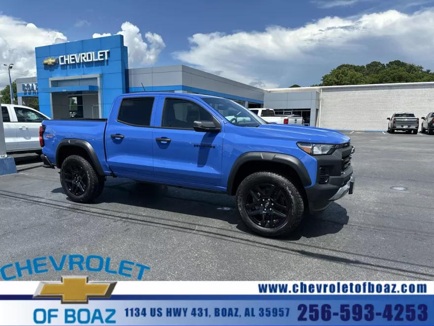 2025 Chevrolet Colorado Trail Boss photo 1