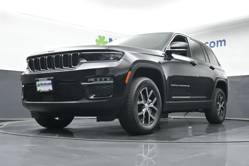 2025 Jeep Grand Cherokee Limited photo 1
