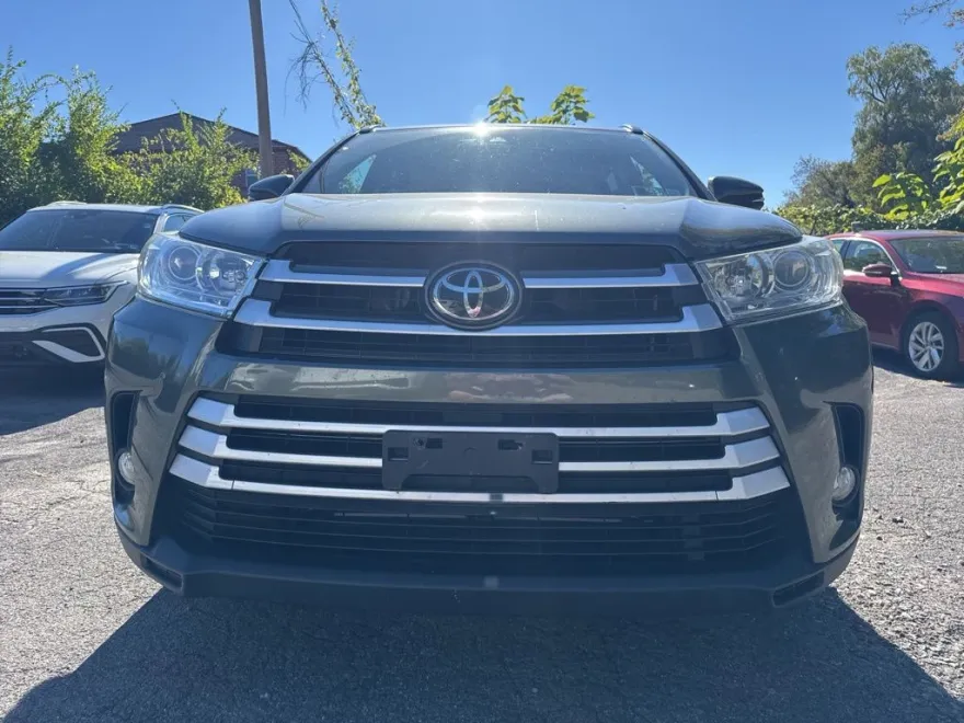 2017 Toyota Highlander SE XLE photo 1