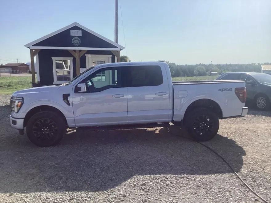 2025 Ford F-150 Lariat photo 1