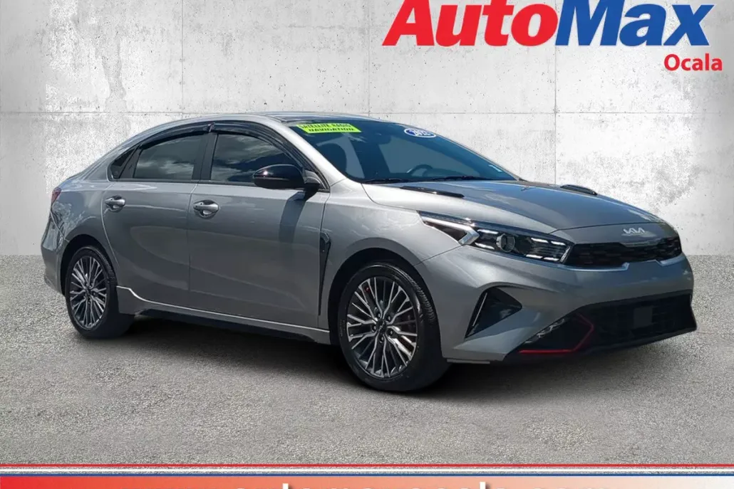 2022 Kia Forte GT-Line photo 1