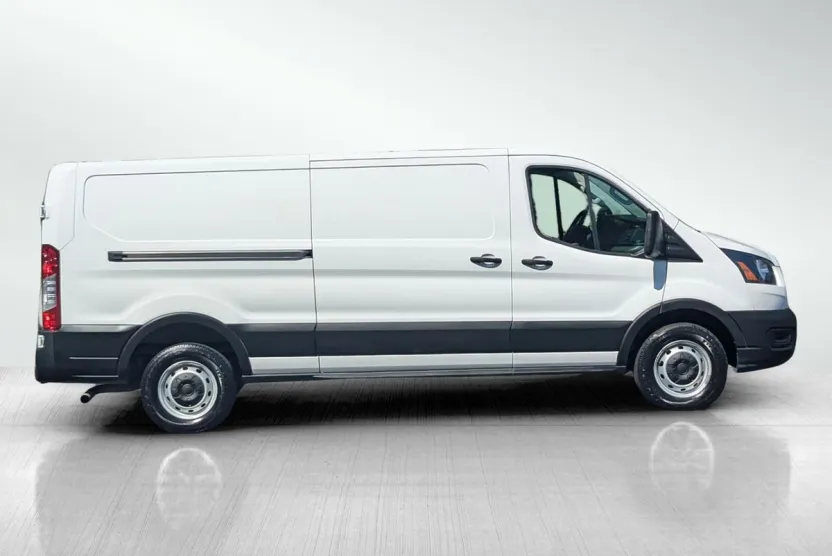 2022 Ford Transit photo 1