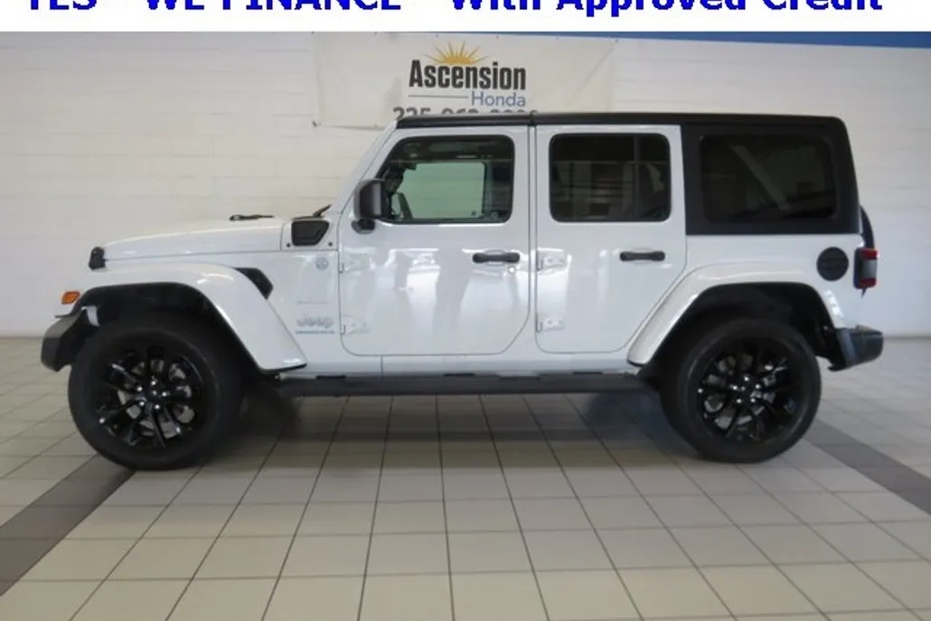 2023 Jeep Wrangler Sahara 4xe photo 1