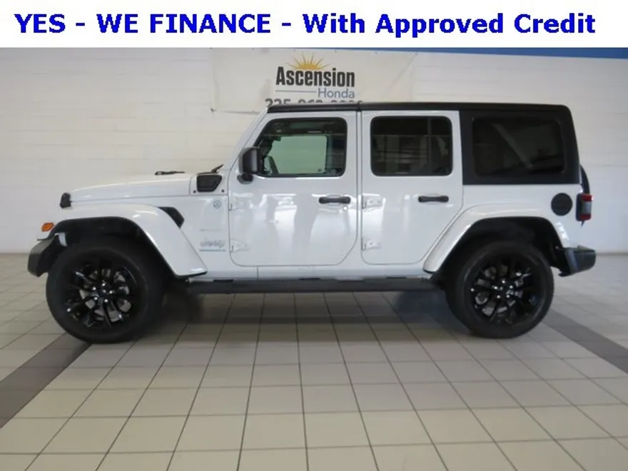 2023 Jeep Wrangler Sahara 4xe photo 1