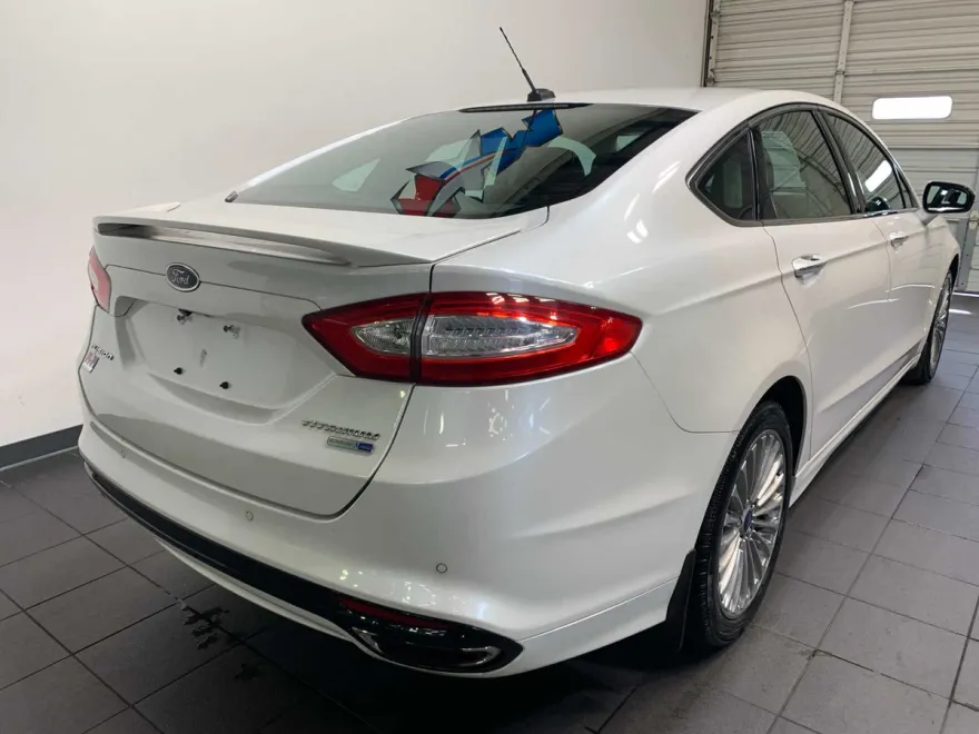 2014 Ford Fusion Titanium photo 1
