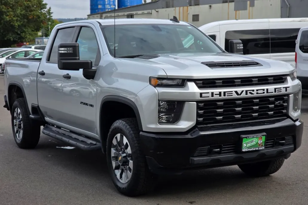 2021 Chevrolet Silverado Custom photo 1
