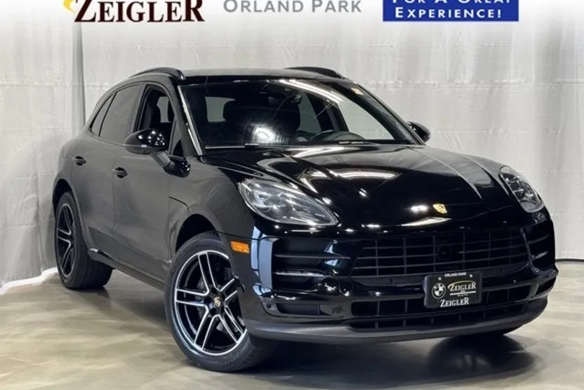 2021 Porsche Macan Base photo 1