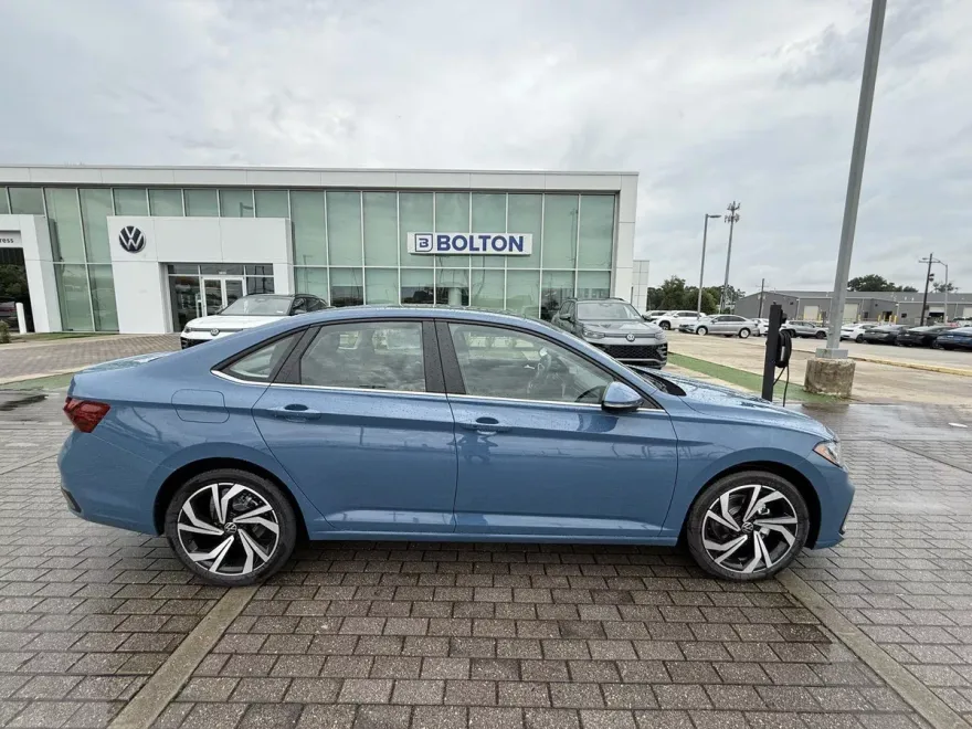 2025 Volkswagen Jetta 1.5T SEL photo 1