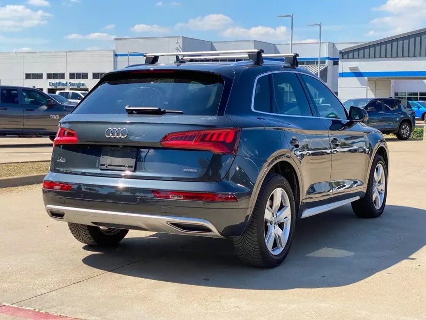 2019 Audi Q5 Premium Plus photo 1