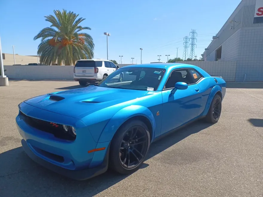 2023 Dodge Challenger R/T Scat Pack Widebody photo 1