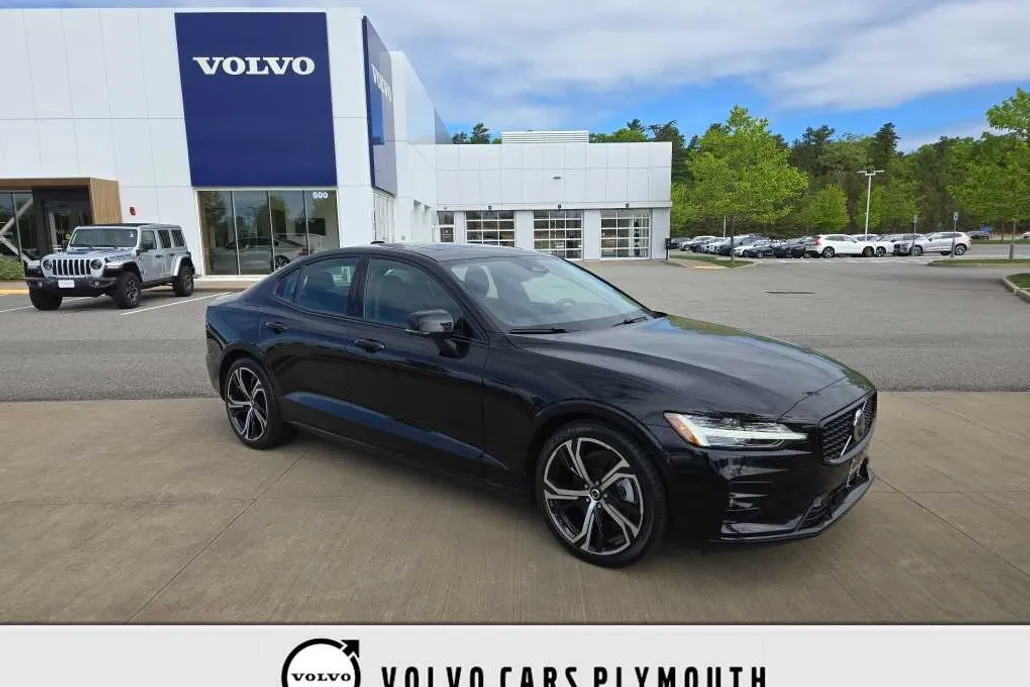 2025 Volvo S60 B5 Plus photo 1