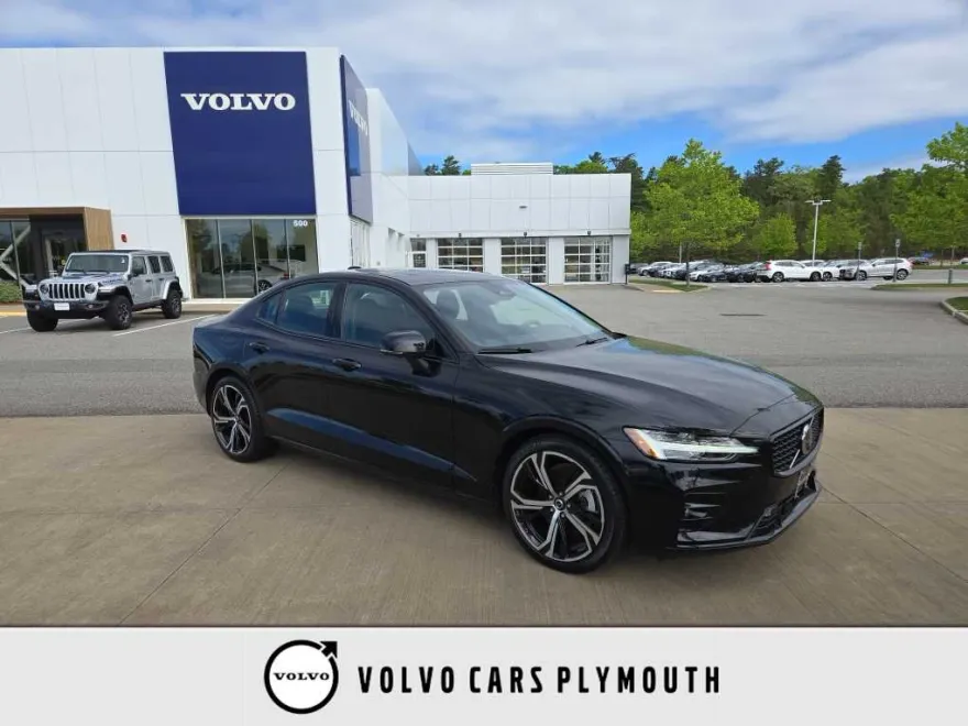 2025 Volvo S60 B5 Plus photo 1
