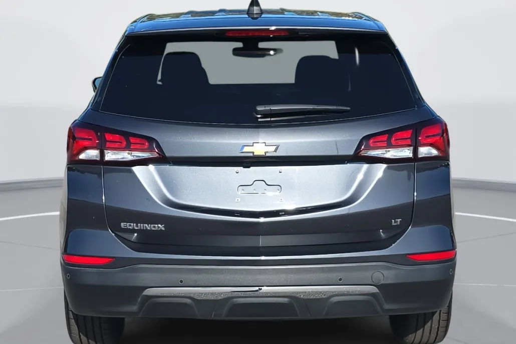 2023 Chevrolet Equinox photo 1