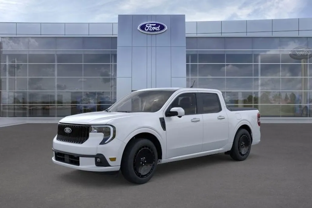 2025 Ford Maverick photo 1
