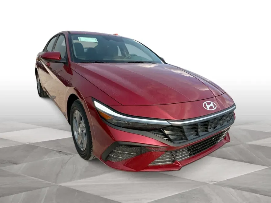 2025 Hyundai Elantra SE photo 1