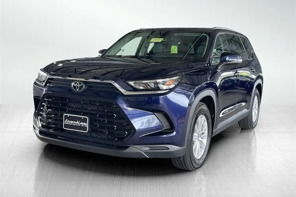2025 Toyota Grand Highlander XLE photo 1