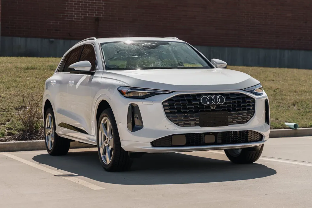2025 Audi Q5 Premium Plus photo 1