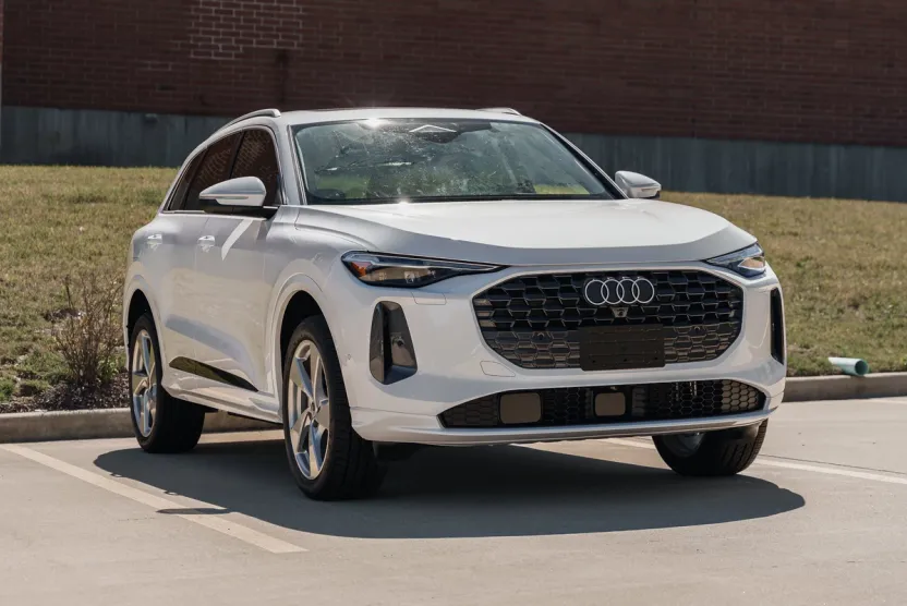 2025 Audi Q5 Premium Plus photo 1