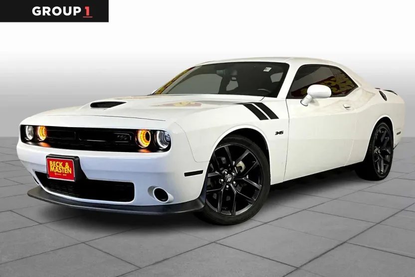 2023 Dodge Challenger R/T photo 1