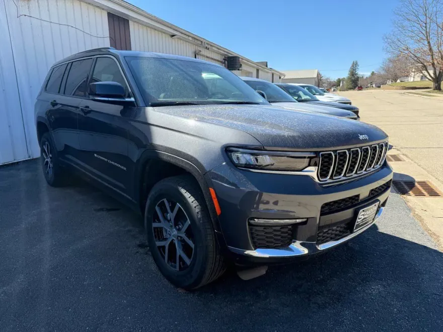 2025 Jeep Grand Cherokee L photo 1