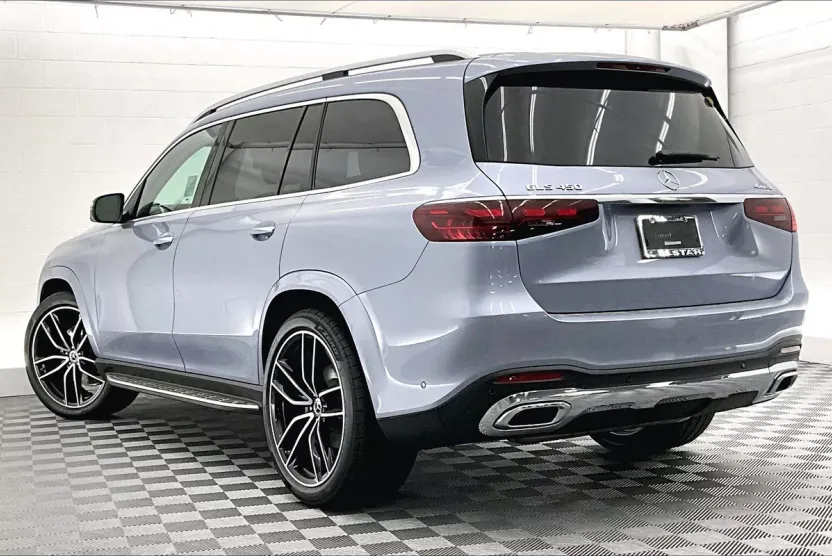 2026 Mercedes Benz GLS 450 4MATIC photo 1