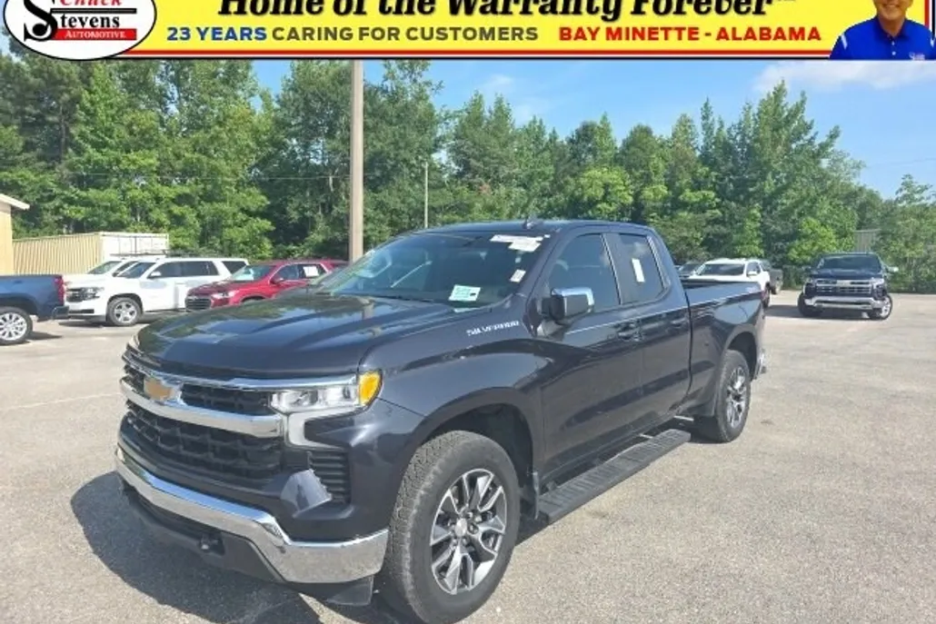2022 Chevrolet Silverado 1500 LT photo 1