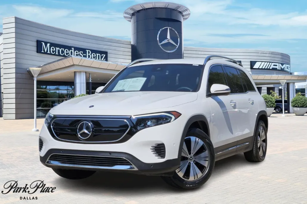 2023 Mercedes Benz EQB 300 4MATIC photo 1