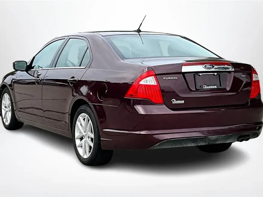 2011 Ford Fusion SEL photo 1