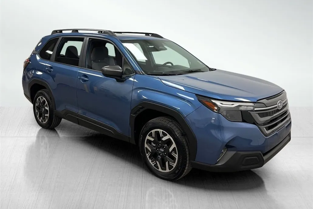 2025 Subaru Forester Premium photo 1