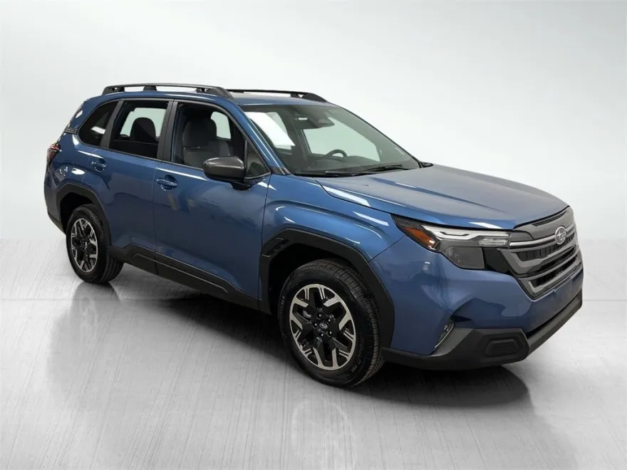 2025 Subaru Forester Premium photo 1