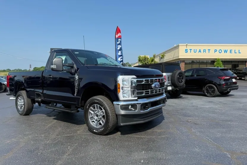2025 Ford F-250 XLT photo 1