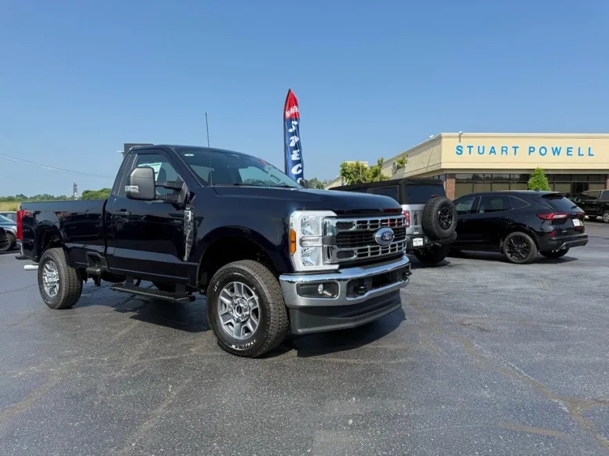 2025 Ford F-250 XLT photo 1