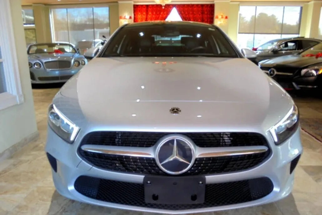 2020 Mercedes Benz A 220 4MATIC photo 1