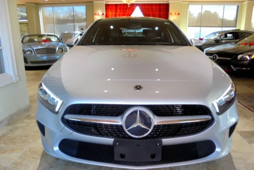 2020 Mercedes Benz A 220 4MATIC photo 1
