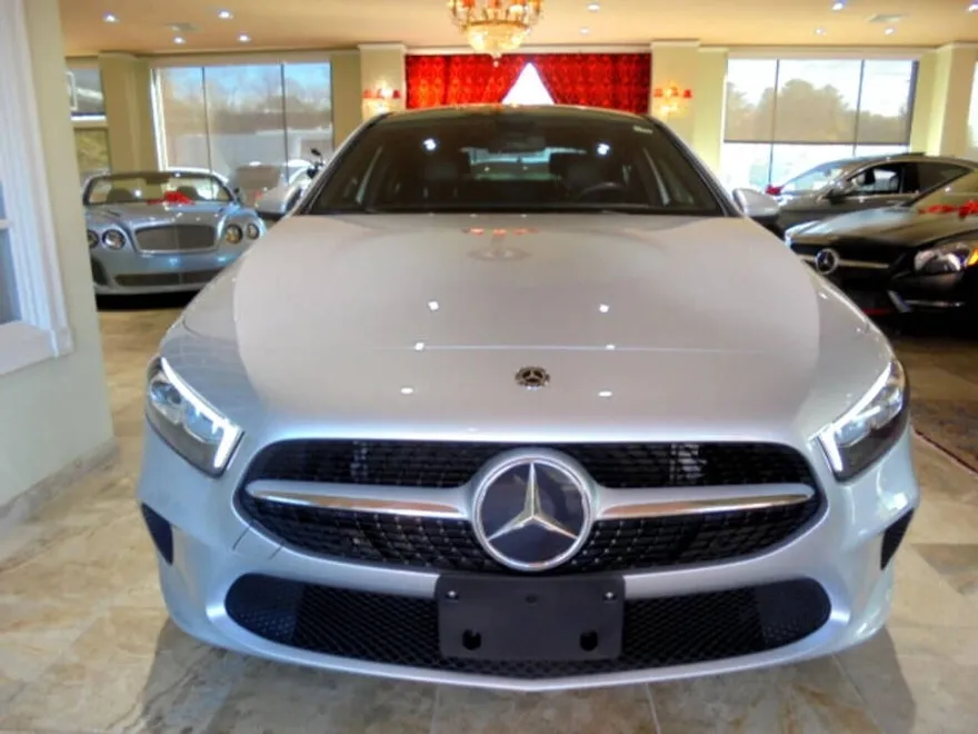 2020 Mercedes Benz A 220 4MATIC photo 1