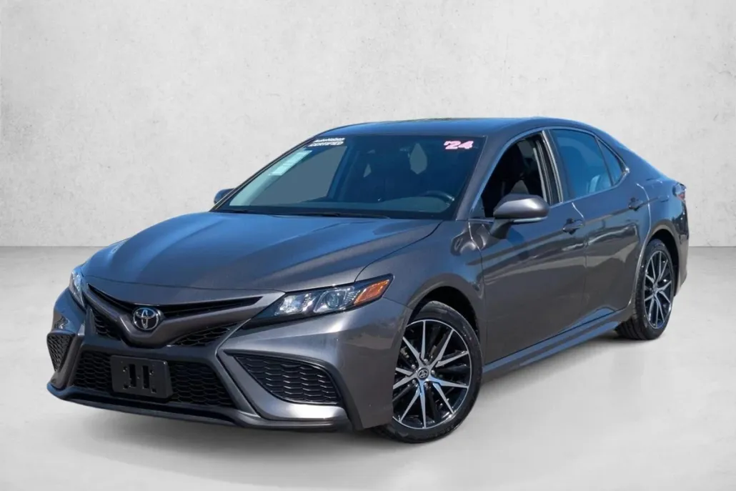 2024 Toyota Camry SE photo 1