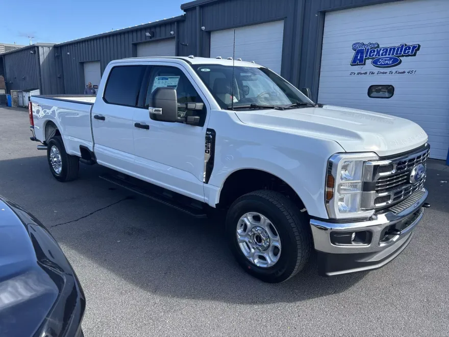 2026 Ford F-250 XLT photo 1