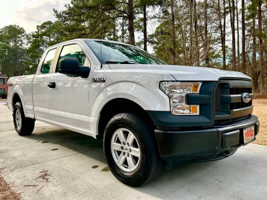 2017 Ford F-150 XL photo 1