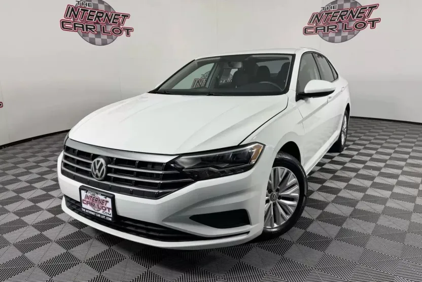 2019 Volkswagen Jetta 1.4T R-Line photo 1